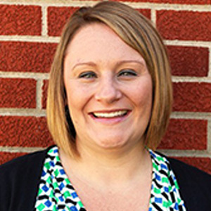 Cassie Barton headshot